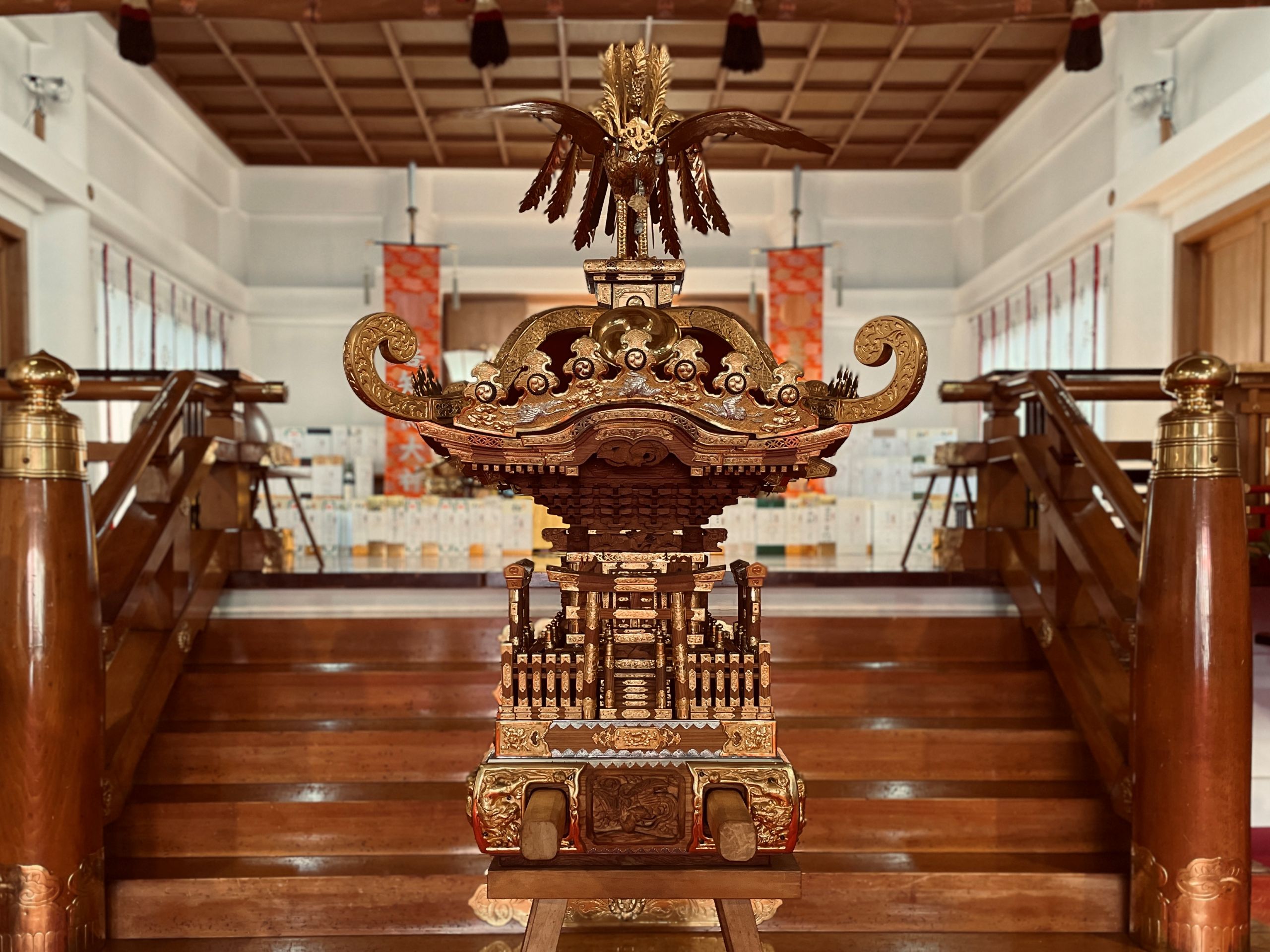 御神前に飾られた神輿